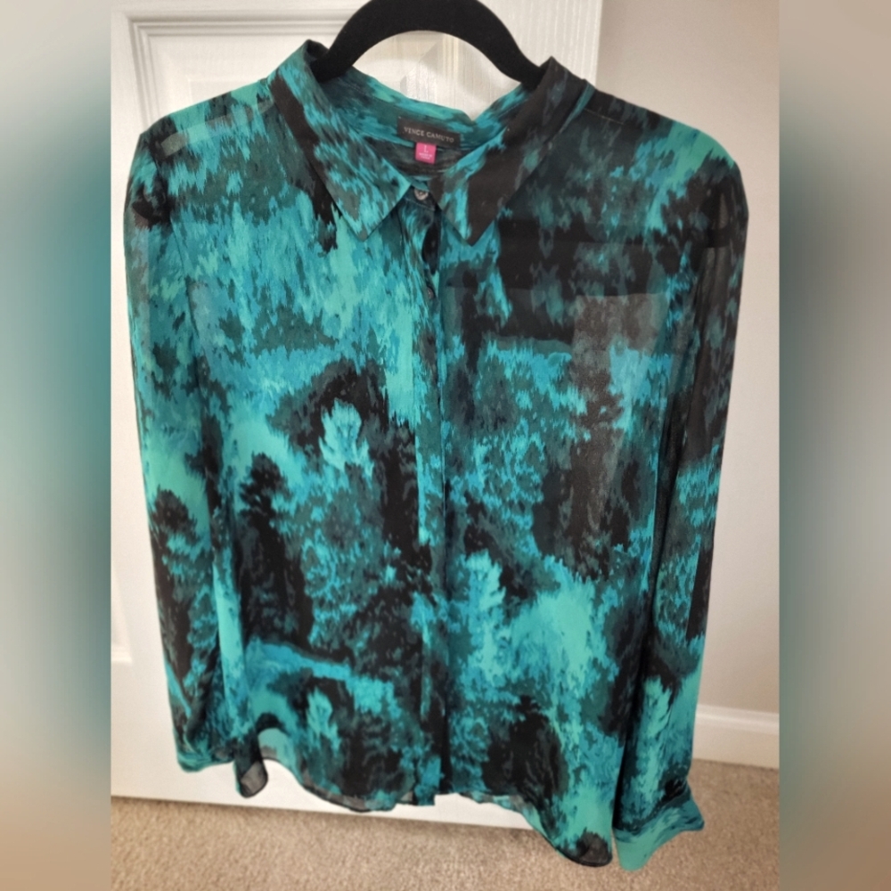 Like New Vince Camuto Sheer Blouse